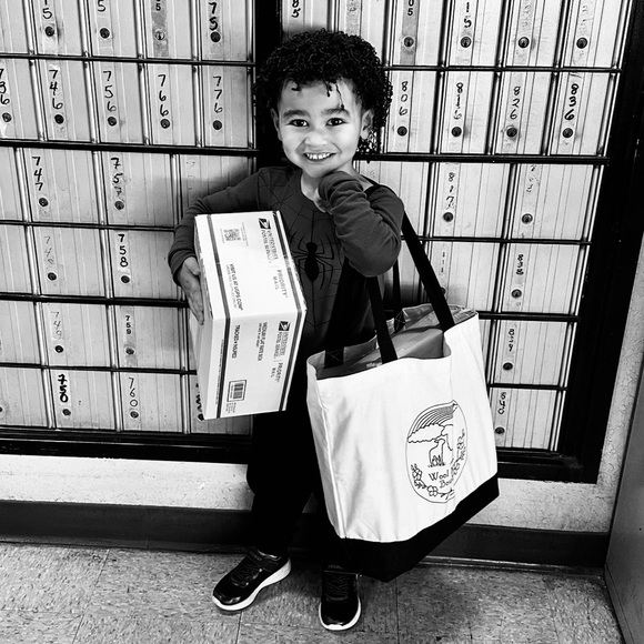 Meet your Posher, Jennifer - Picture 2 of 5